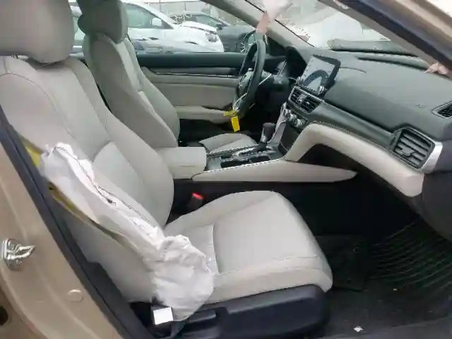 1HGCV1F12KA022990 2019 HONDA ACCORD LX-4