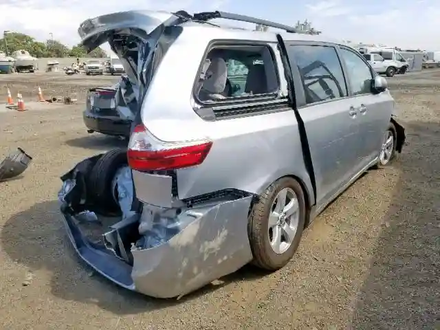 5TDKZ3DCXKS007963 2019 TOYOTA SIENNA LE-3
