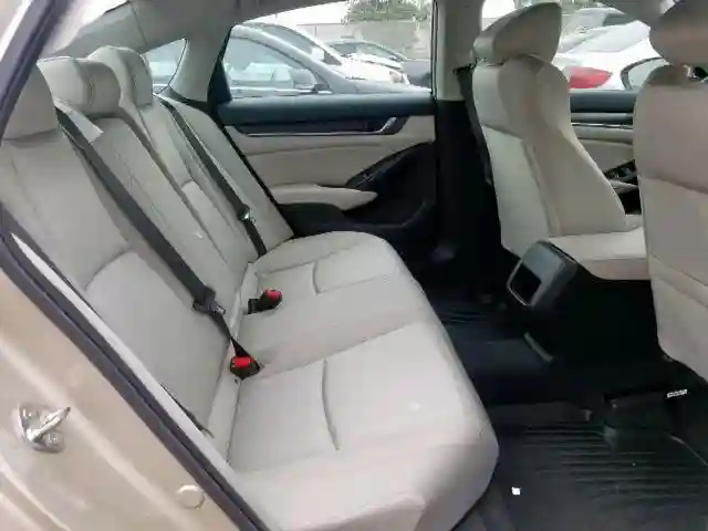 1HGCV1F12KA022990 2019 HONDA ACCORD LX-5