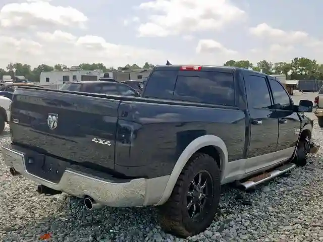 1C6RR7VM3JS258298 2018 RAM 1500 LARAMIE-2