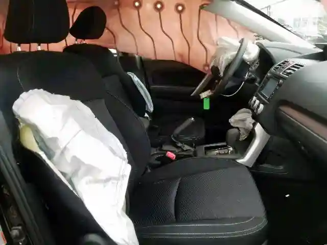 JF2SJABC3JH591755 2018 SUBARU FORESTER 2.5I-4
