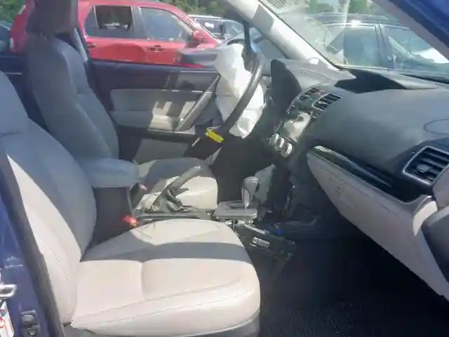 JF2SJAJC6JH543703 2018 SUBARU FORESTER 2.5I LIMITED-4