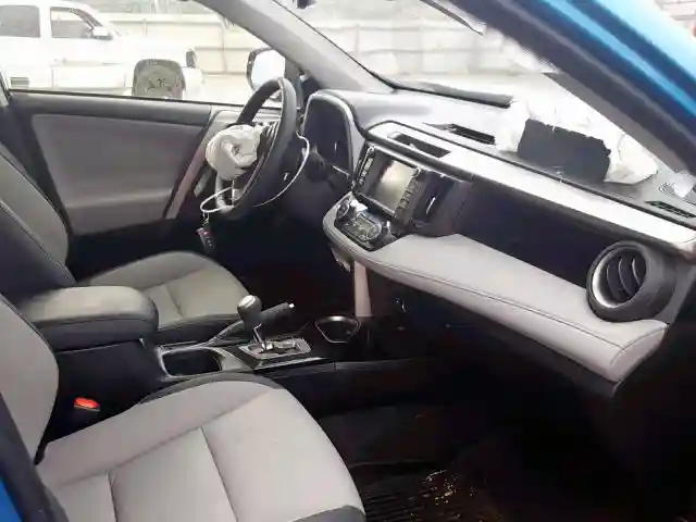 JTMDJREV8JD252032 2018 TOYOTA RAV4 HV LIMITED-4