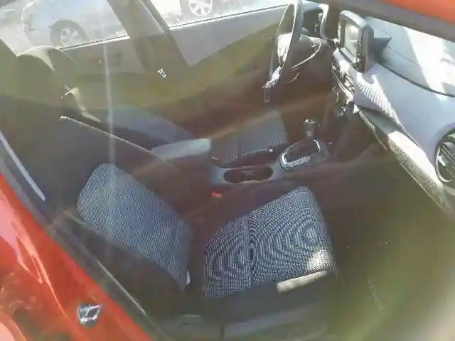 KM8K22AA2KU288746 2019 HYUNDAI KONA SEL-4