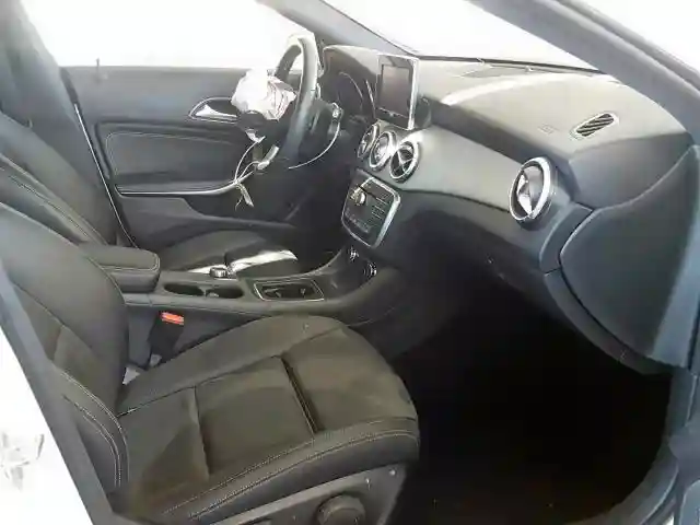 WDDSJ4GB0GN374423 2016 MERCEDES-BENZ CLA 250 4MATIC-4