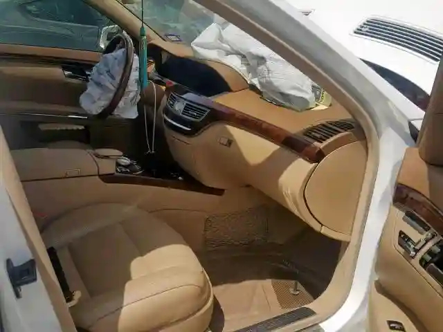 WDDNG7BB7BA404747 2011 MERCEDES-BENZ S 550-4