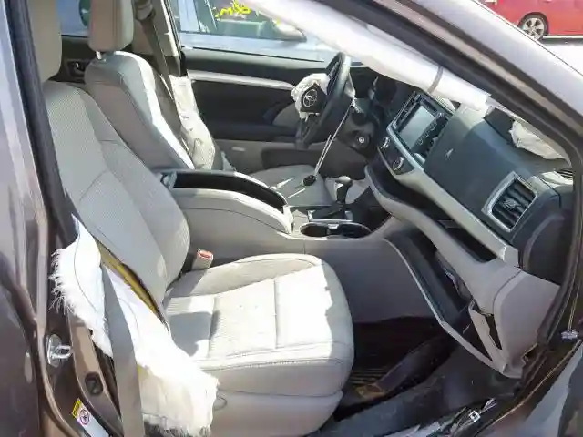 5TDBZRFH2KS918056 2019 TOYOTA HIGHLANDER LE-4