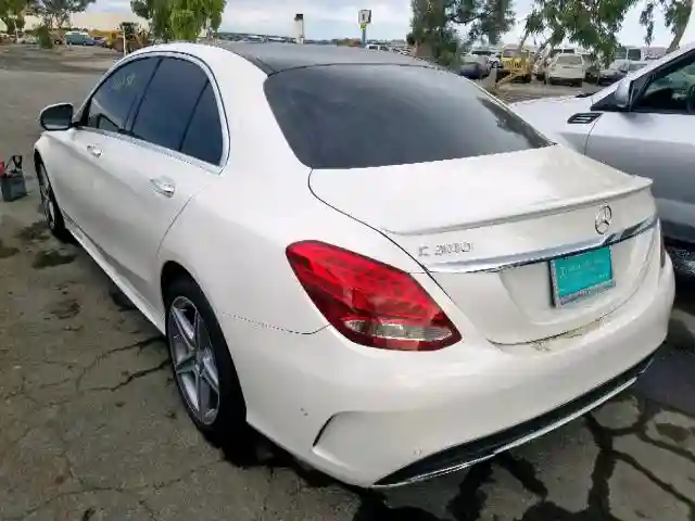 55SWF4JB0HU193925 2017 MERCEDES-BENZ C 300-2