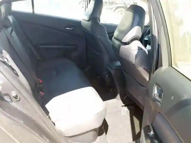 JTDKARFU4H3049796 2017 TOYOTA PRIUS-5