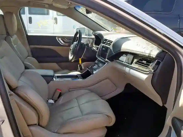1LN6L9NC9H5607761 2017 LINCOLN CONTINENTAL RESERVE-4