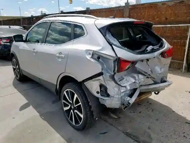 JN1BJ1CR3HW123986 2017 NISSAN ROGUE SPORT S-2