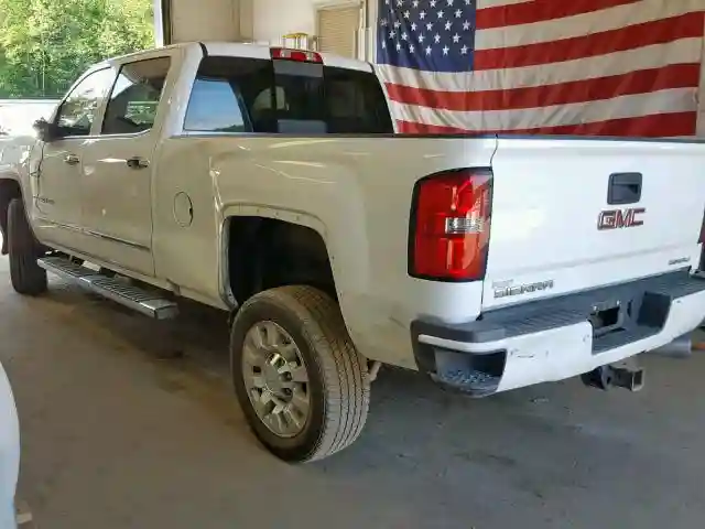 1GT12UE88GF265924 2016 GMC SIERRA K2500 DENALI-2