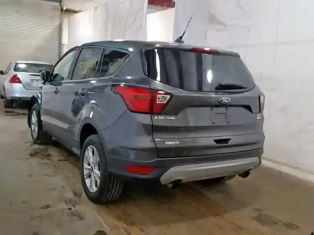 1FMCU9GD3KUA09443 2019 FORD ESCAPE SE-2