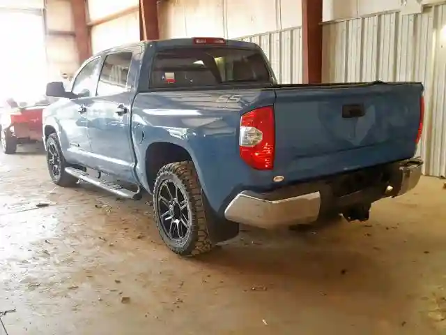 5TFEM5F10KX138977 2019 TOYOTA TUNDRA CREWMAX SR5-2