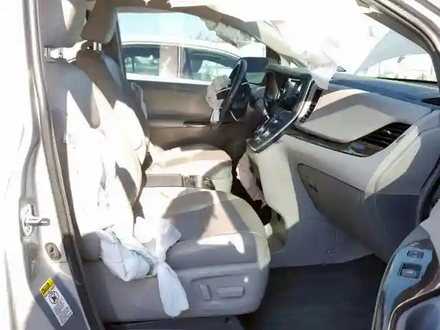 5TDYK3DC9GS697324 2016 TOYOTA SIENNA XLE-4