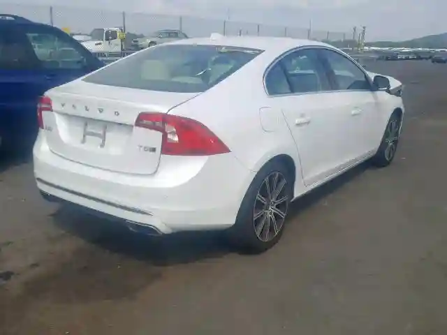 LYV402TK1JB178031 2018 VOLVO S60 PREMIER-3