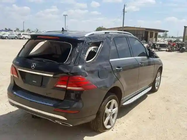 4JGDA5JB1JB165598 2018 MERCEDES-BENZ GLE 350-3
