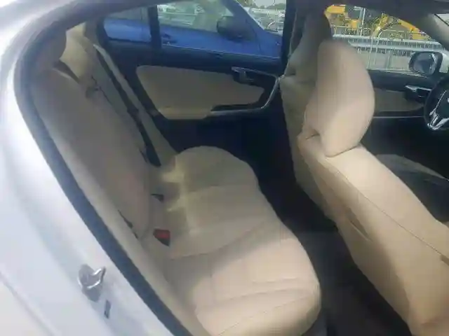 LYV402TK1JB178031 2018 VOLVO S60 PREMIER-5