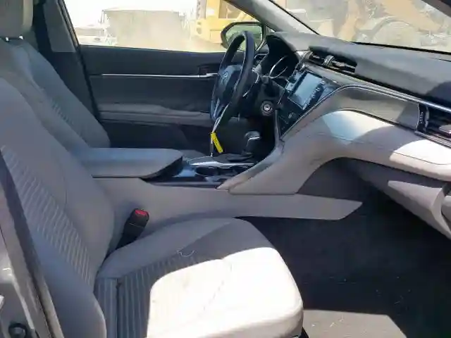 JTNB11HK5J3041611 2018 TOYOTA CAMRY L-4