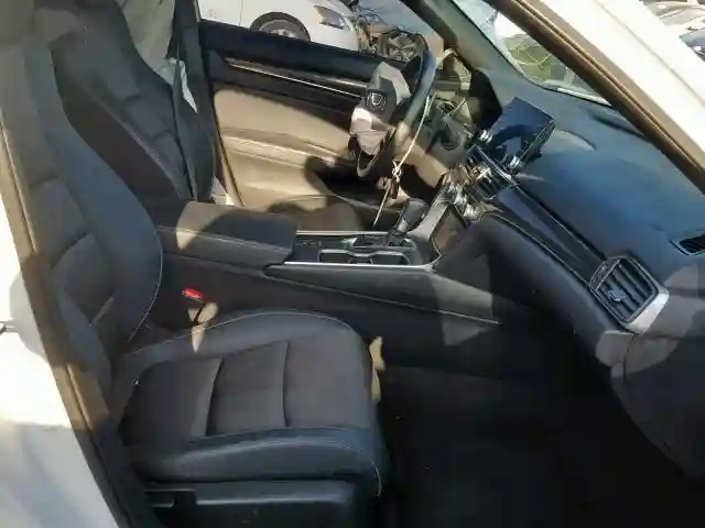 1HGCV1F38JA107624 2018 HONDA ACCORD SPORT-4