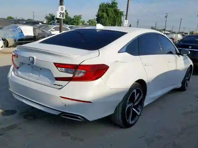 1HGCV1F38JA107624 2018 HONDA ACCORD SPORT-3
