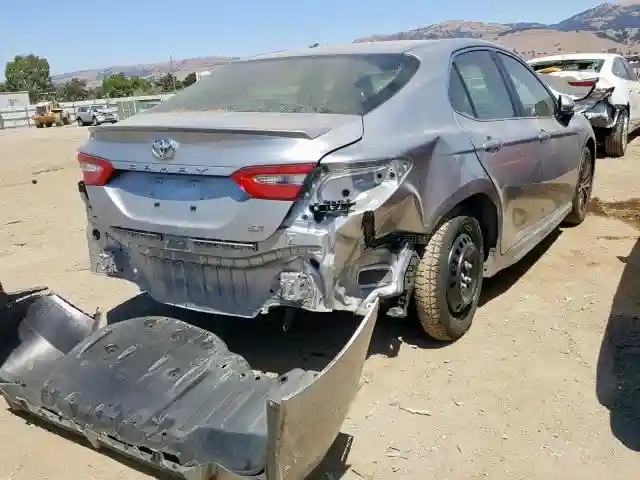 JTNB11HK5J3041611 2018 TOYOTA CAMRY L-3