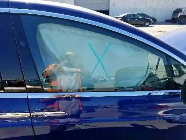 5YJXCAE25HF060486 2017 TESLA MODEL X-4