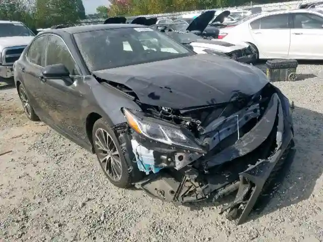 JTNB11HK8J3049864 2018 TOYOTA CAMRY L-0