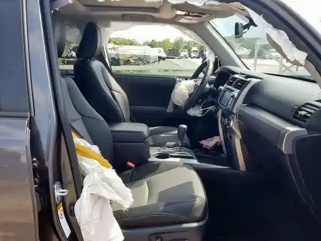 JTEZU5JR5H5164263 2017 TOYOTA 4RUNNER SR5-4