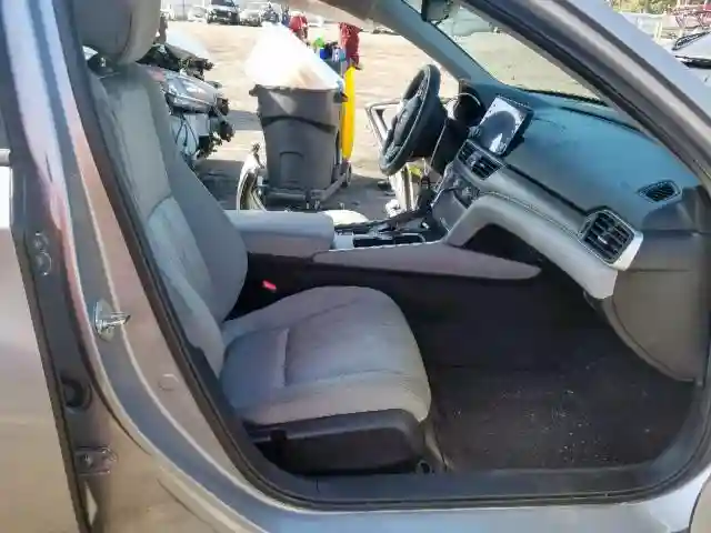 1HGCV1F46JA122969 2018 HONDA ACCORD EX-4