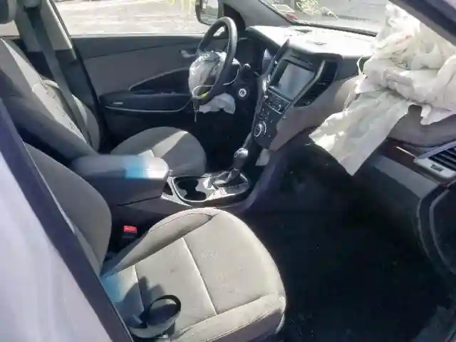 5XYZUDLB9HG434682 2017 HYUNDAI SANTA FE SPORT-4
