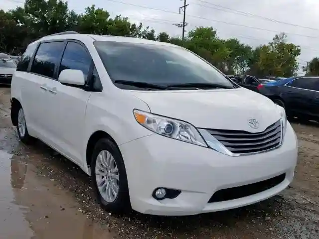 5TDYZ3DC8HS892165 2017 TOYOTA SIENNA XLE-0