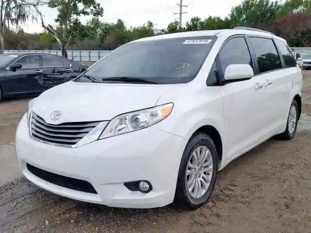 5TDYZ3DC8HS892165 2017 TOYOTA SIENNA XLE-1