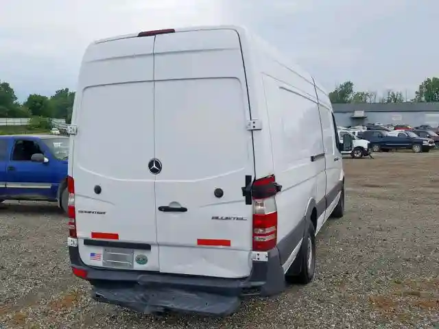 WD3PE8DC0E5870077 2014 MERCEDES-BENZ SPRINTER 2500-3