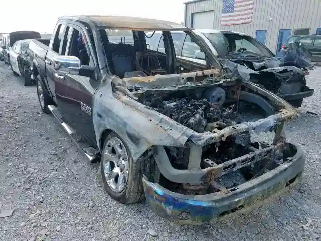 1C6RR7NM4FS645417 2015 RAM 1500 LARAMIE-0