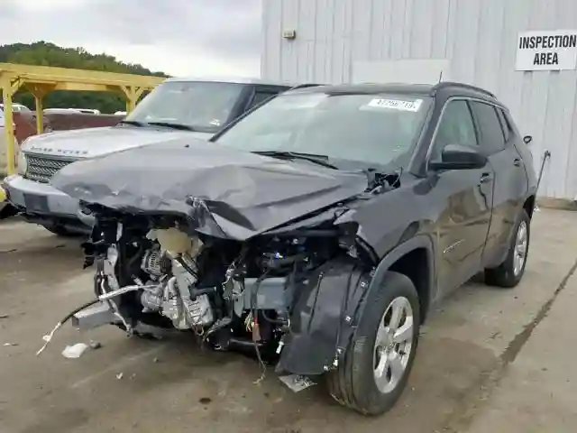 3C4NJDBB3JT479348 2018 JEEP COMPASS LATITUDE-1