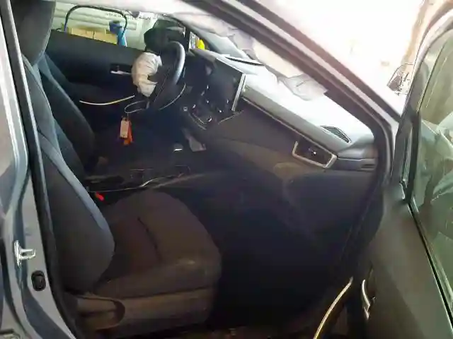 JTDS4RCE8LJ013165 2020 TOYOTA COROLLA SE-4