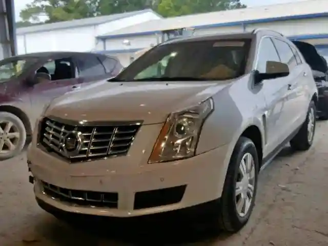 3GYFNBE3XFS611076 2015 CADILLAC SRX LUXURY COLLECTION-1