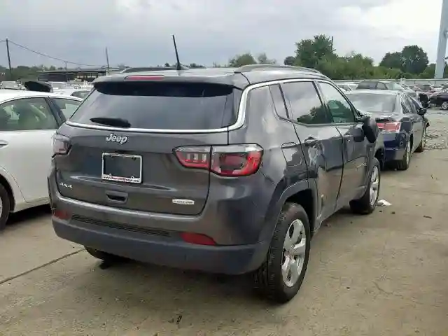 3C4NJDBB3JT479348 2018 JEEP COMPASS LATITUDE-3