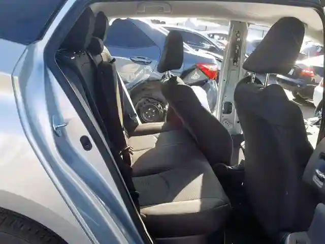 JTDKARFU8K3077589 2019 TOYOTA PRIUS-5