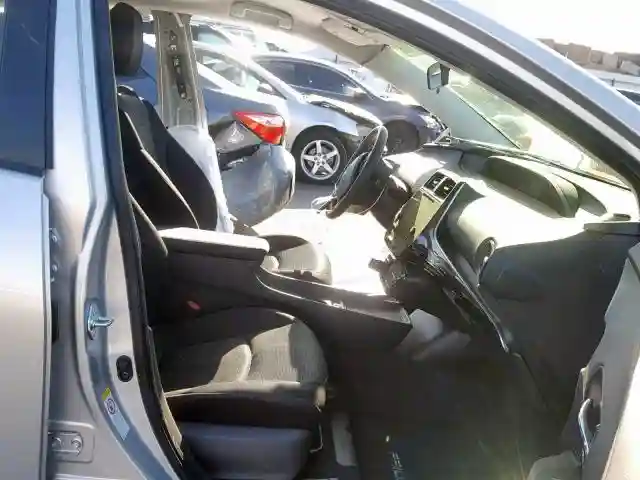 JTDKARFU8K3077589 2019 TOYOTA PRIUS-4