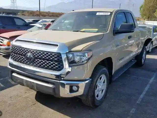 5TFRY5F19JX236040 2018 TOYOTA TUNDRA DOUBLE CAB SR/SR5-1