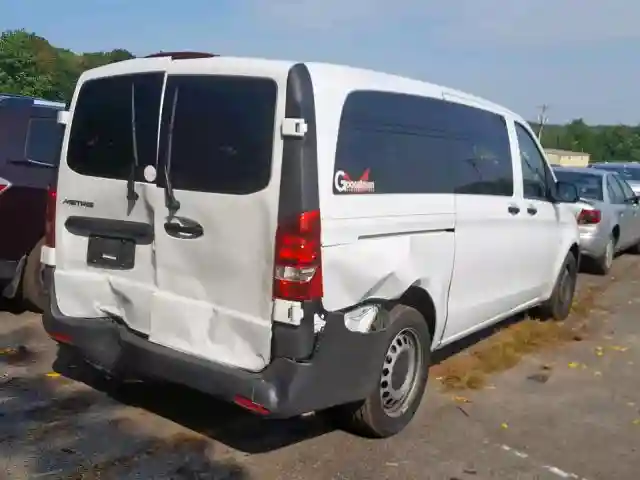 WD4PG2EE7K3582826 2019 MERCEDES-BENZ METRIS-3