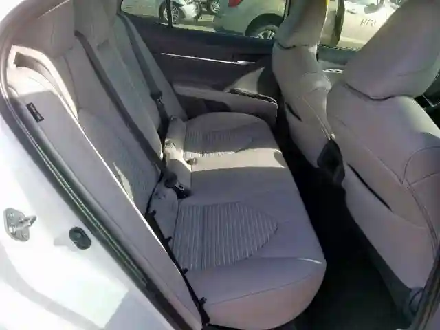 4T1B11HKXKU273004 2019 TOYOTA CAMRY L-5