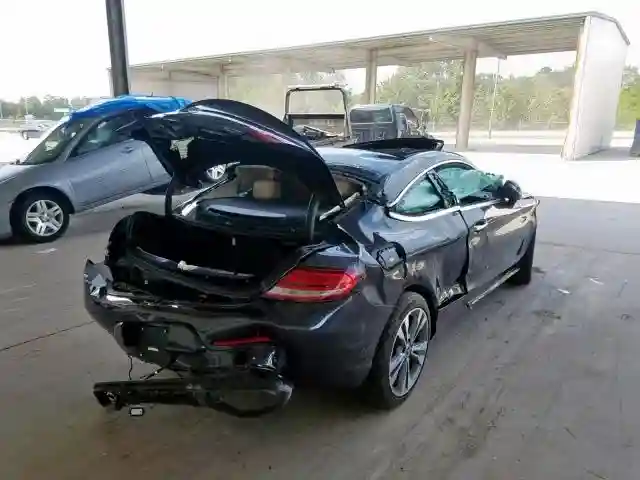WDDWJ8DB2KF780106 2019 MERCEDES-BENZ C 300-3