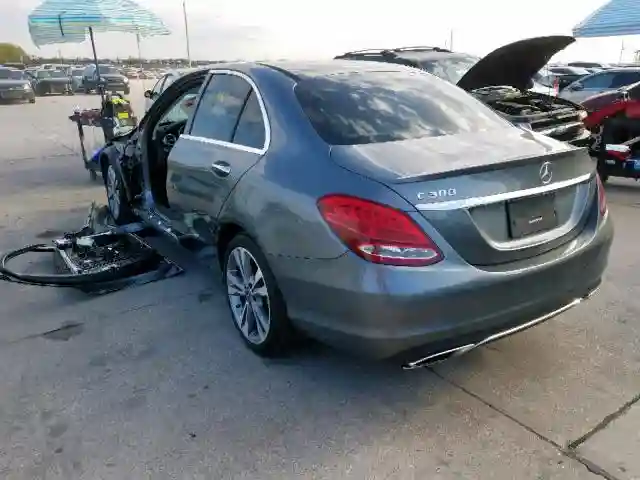 55SWF4JBXHU220774 2017 MERCEDES-BENZ C 300-2