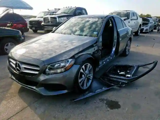 55SWF4JBXHU220774 2017 MERCEDES-BENZ C 300-1