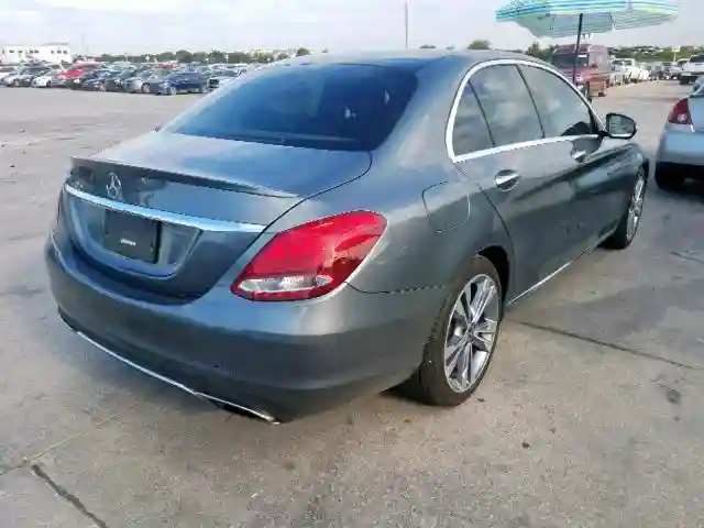 55SWF4JBXHU220774 2017 MERCEDES-BENZ C 300-3