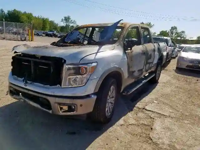 1N6AA1E5XJN507503 2018 NISSAN TITAN SV-1