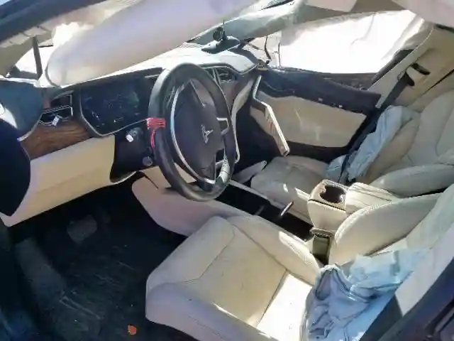 5YJXCAE28HF075015 2017 TESLA MODEL X-4